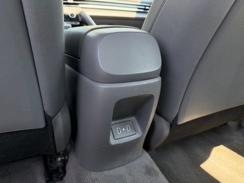 Used 2024 Hyundai Elantra SEL FWD image 27