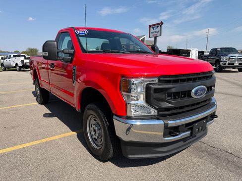 Used 2022 Ford F250 XL w/ Power Equipment Group AWD/4WD image 8