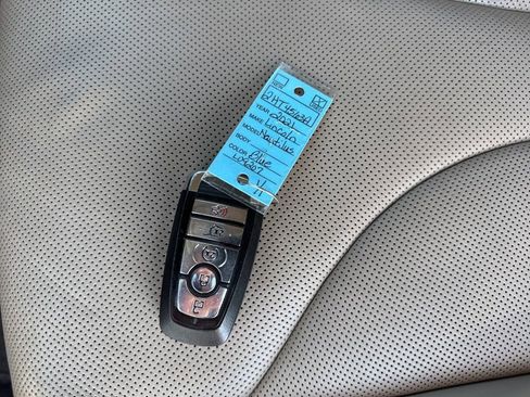 Used 2021 Lincoln Nautilus Reserve image 39