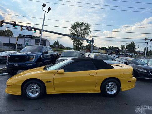 Used 1995 Chevrolet Camaro Z28 RWD image 5
