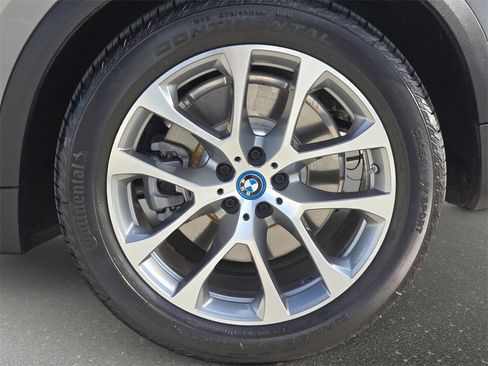 Used 2025 BMW X5 xDrive50e image 37
