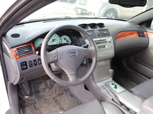 Used 2006 Toyota Solara SLE image 12