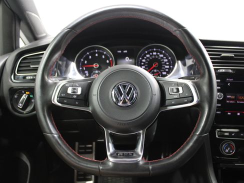 Used 2021 Volkswagen GTI SE image 8