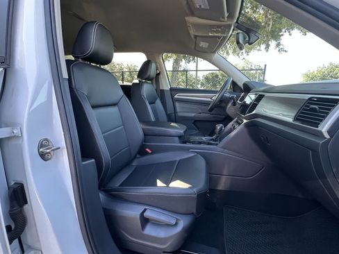 Used 2023 Volkswagen Atlas SE image 9