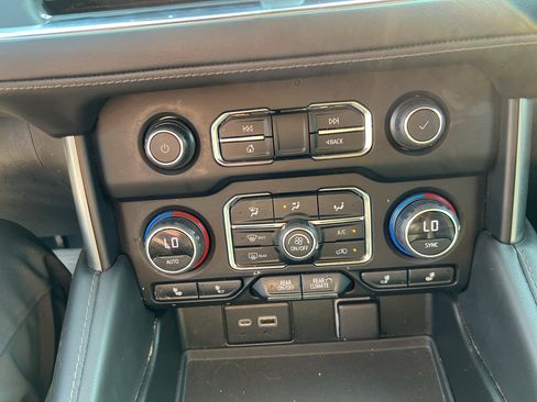 Used 2022 Chevrolet Tahoe Z71 AWD/4WD image 19