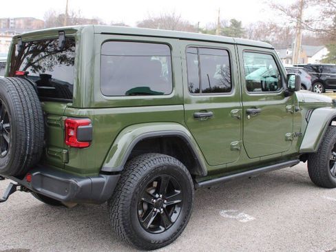 Used 2020 Jeep Wrangler Unlimited Sahara image 7