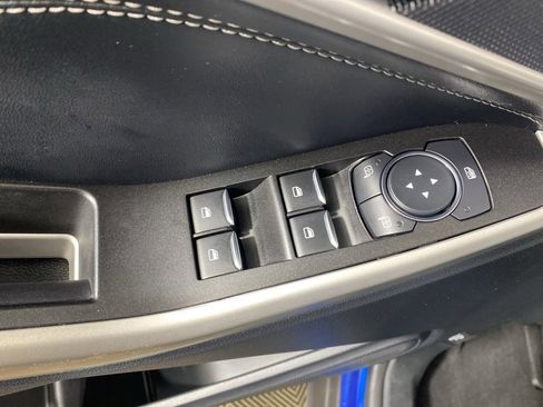 Used 2022 Ford Explorer XLT w/ Equipment Group 202A image 10