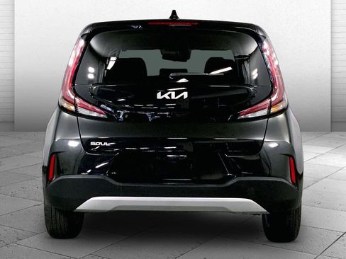 Certified 2025 Kia Soul LX w/ LX Technology Package FWD image 3