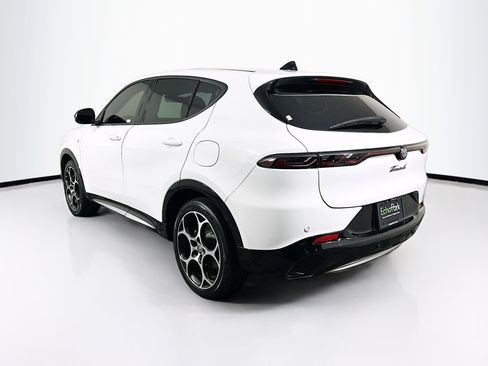 Used 2024 Alfa Romeo Tonale Ti w/ Premium Interior Package AWD/4WD image 5