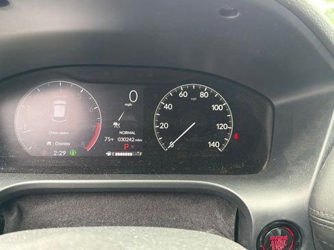 Used 2023 Honda HR-V LX image 15