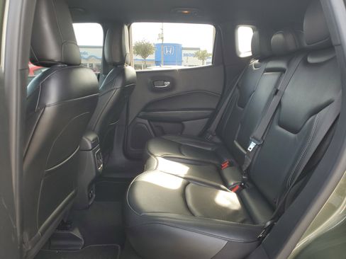 Used 2021 Jeep Compass Latitude w/ Driver Assistance Group image 15