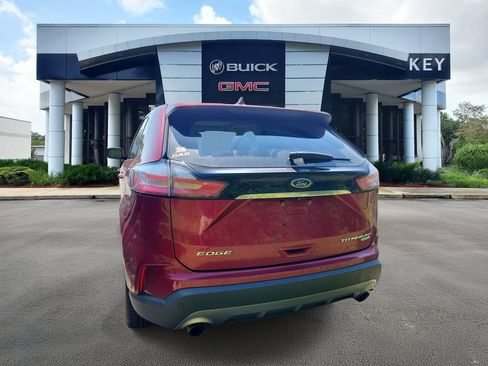 Used 2019 Ford Edge Titanium w/ Equipment Group 301A FWD image 4