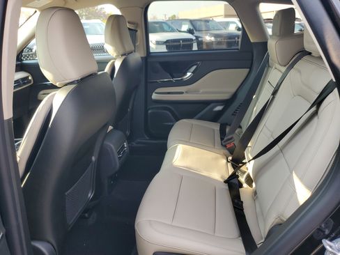 New 2026 Lincoln Corsair Reserve image 25