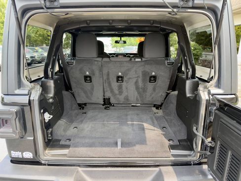 Used 2019 Jeep Wrangler Unlimited Sport AWD/4WD image 15
