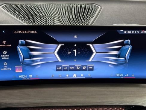 Used 2025 BMW 330i Sedan w/ Convenience Package image 20