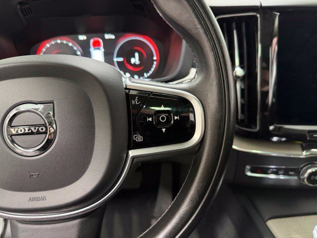 Used 2021 Volvo XC60 T8 Inscription AWD/4WD image 17