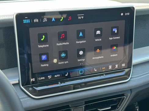 New 2025 Volkswagen Tiguan SE FWD image 23