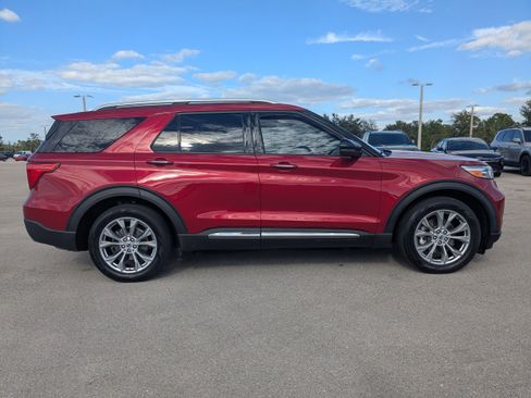 Used 2021 Ford Explorer Limited w/ Equipment Group 301A image 4