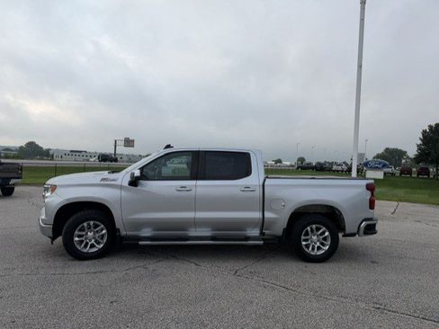 Used 2022 Chevrolet Silverado 1500 LT w/ Diesel Off-Road Package AWD/4WD image 6