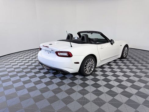 Used 2018 FIAT 124 Spider Classica w/ Technology & Siriusxm Group image 6