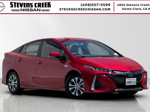 Used 2020 Toyota Prius Prime XLE FWD image 1