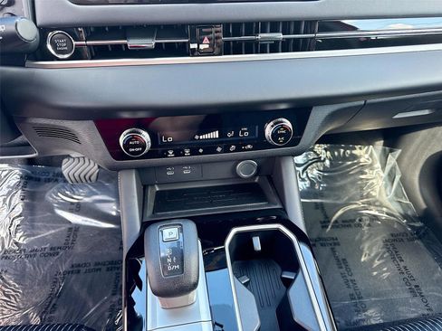 New 2026 Mitsubishi Outlander ES image 12