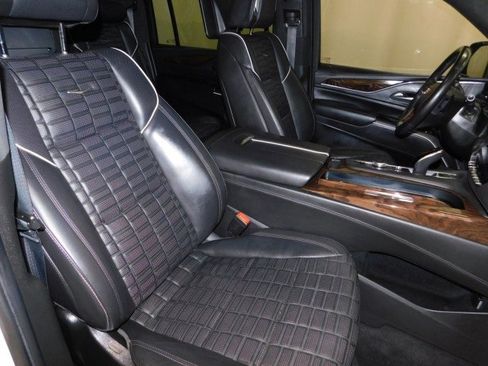 Used 2021 Cadillac Escalade ESV Sport Platinum w/ Heavy-Duty Trailer Package image 22