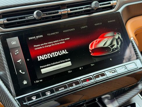 New 2026 Aston Martin Vanquish Convertible image 32