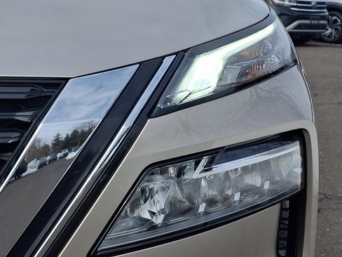 Used 2021 Nissan Rogue SL w/ Premium Package image 10