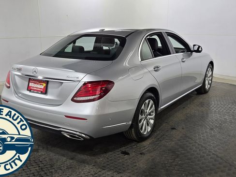 Used 2018 Mercedes-Benz E 300 4MATIC w/ Premium 3 Package (Q03) image 7