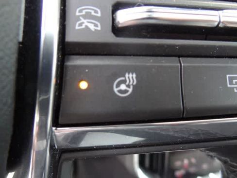 Used 2025 GMC Acadia Elevation w/ Elevation Premium Package FWD image 27