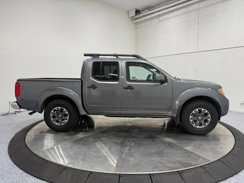 Used 2020 Nissan Frontier PRO-4X w/ Pro-4x Utility Package image 23