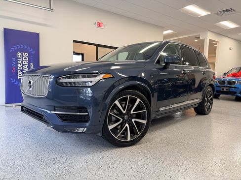 Used 2018 Volvo XC90 T6 Inscription w/ Luxury Package image 2