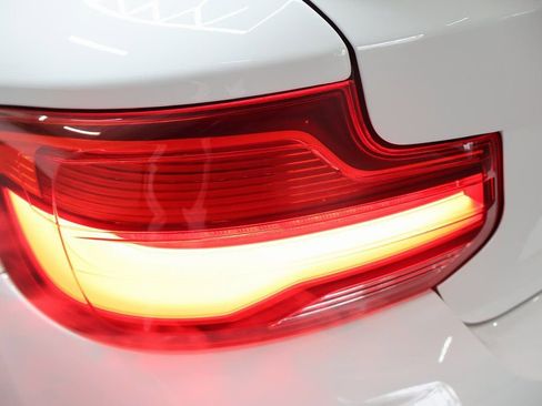 Used 2018 BMW M2 image 25