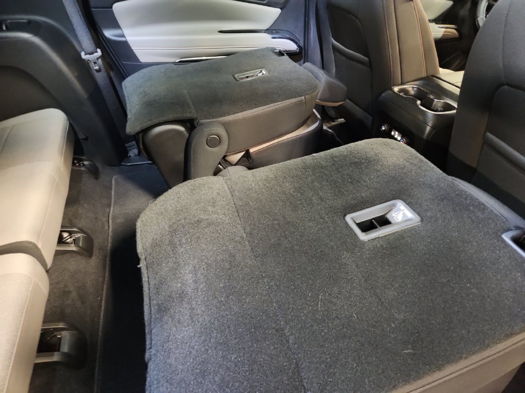 Used 2026 Chevrolet Traverse LT w/ Driver Confidence Package AWD/4WD image 35