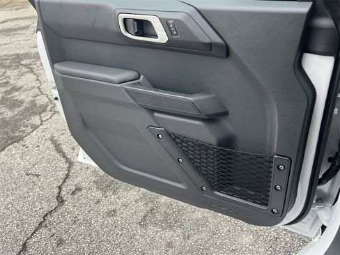 New 2025 Ford Bronco Base image 15