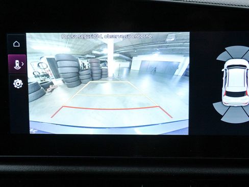 Used 2023 Kia Niro SX Touring image 23