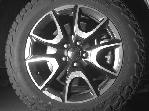 Used 2025 Jeep Compass Trailhawk AWD/4WD image 13