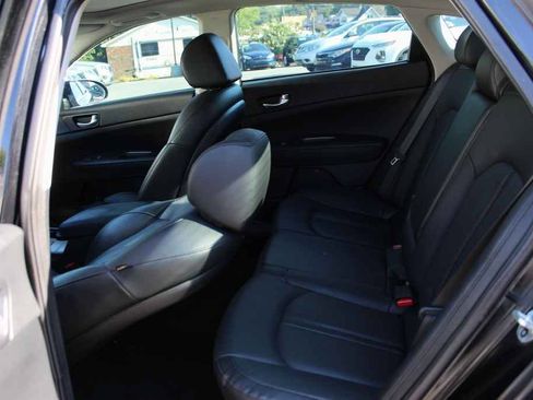 Used 2020 Kia Optima SE FWD image 25