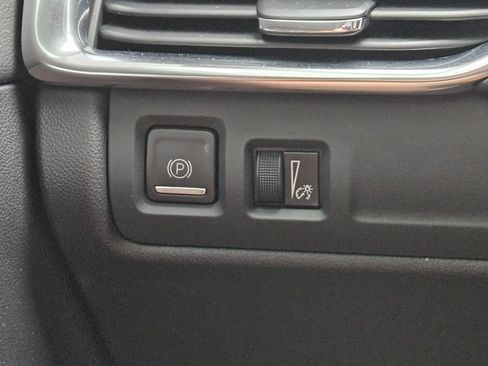 Used 2022 Cadillac XT4 Sport image 24