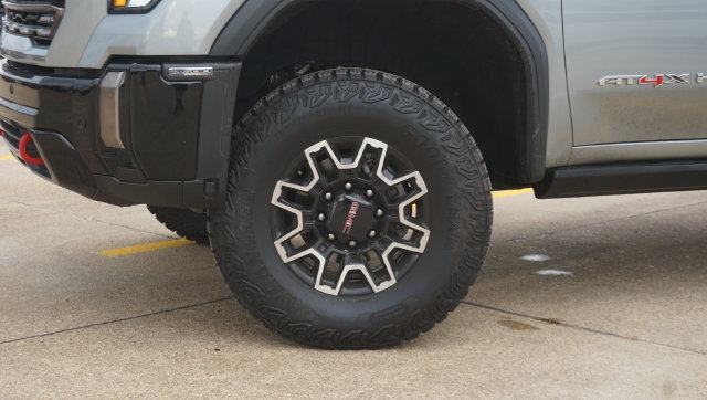 Certified 2024 GMC Sierra 2500 AT4X AWD/4WD image 2