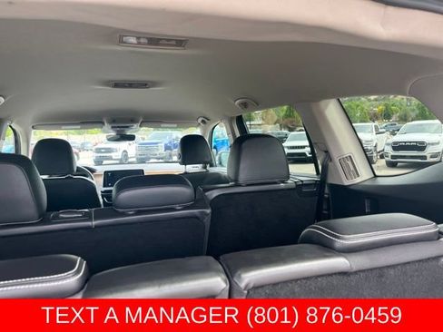 Used 2024 Volkswagen Atlas SE AWD/4WD image 12