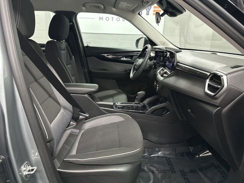 Used 2024 Chevrolet TrailBlazer LS AWD/4WD image 20