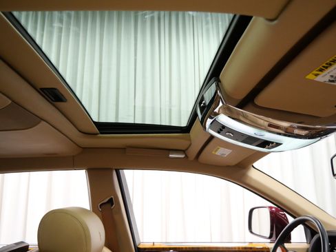 Used 2010 Rolls-Royce Phantom Sedan image 17