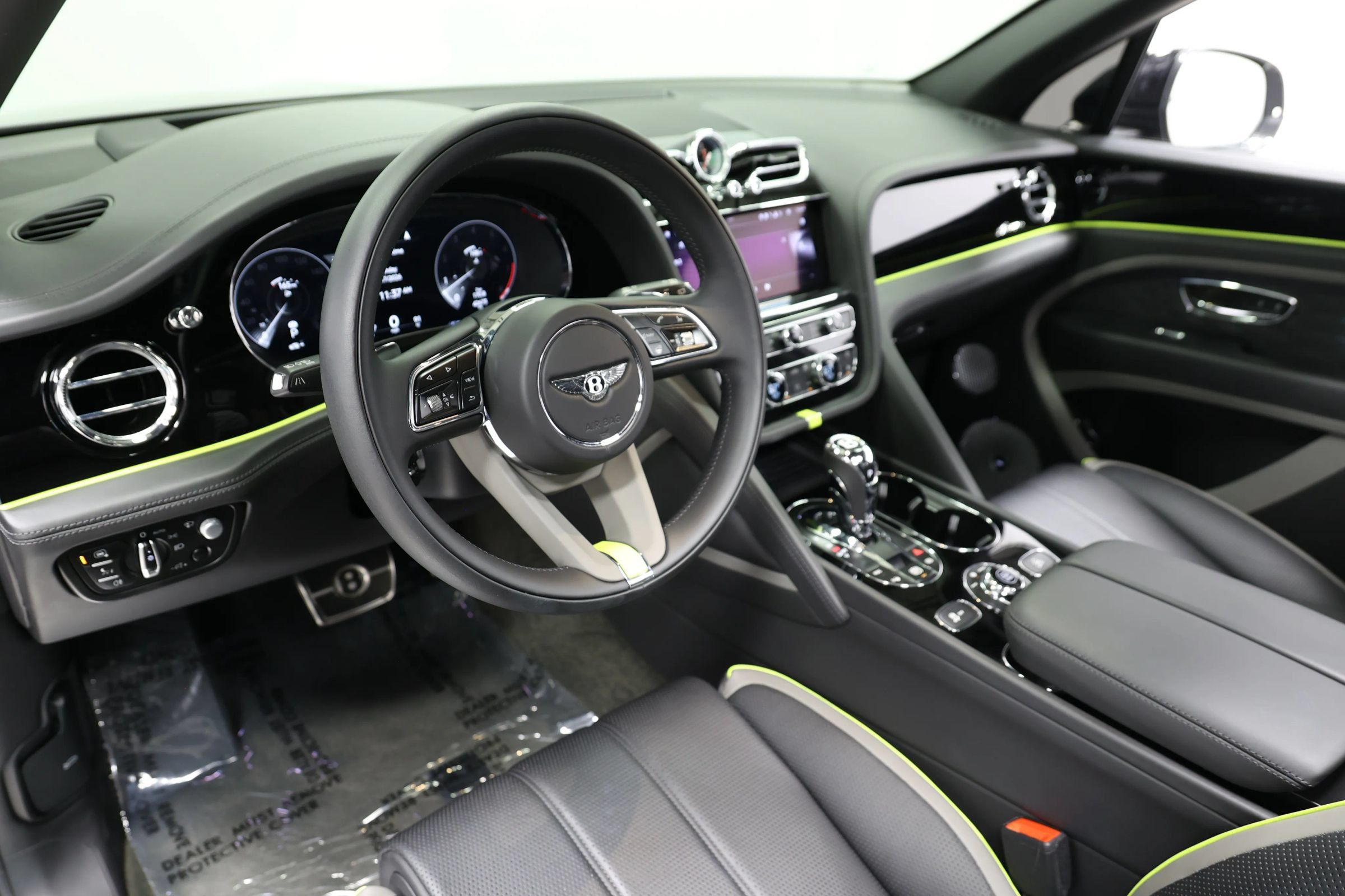 Used 2023 Bentley Bentayga Extended Wheelbase AWD/4WD image 2