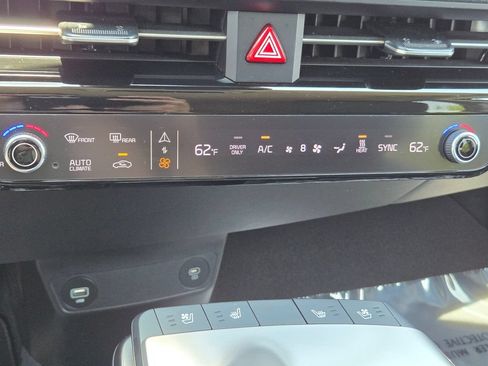 Certified 2022 Kia EV6 Wind RWD image 27