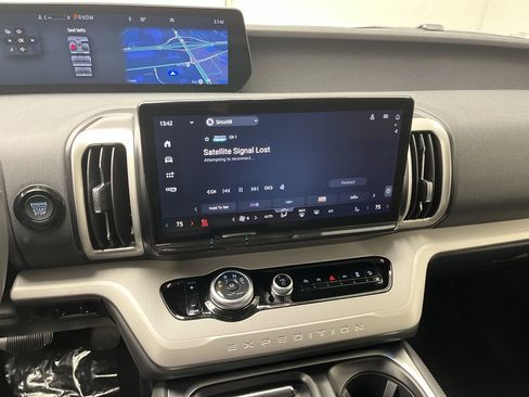 New 2026 Ford Expedition Max Active image 18