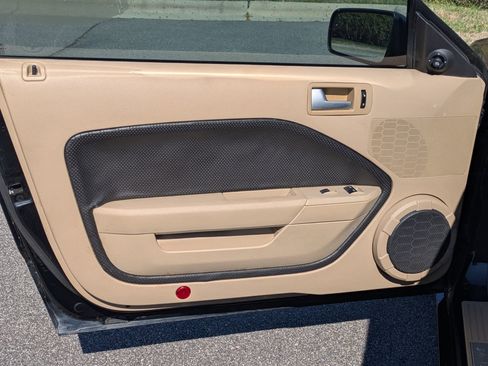 Used 2007 Ford Mustang GT image 17