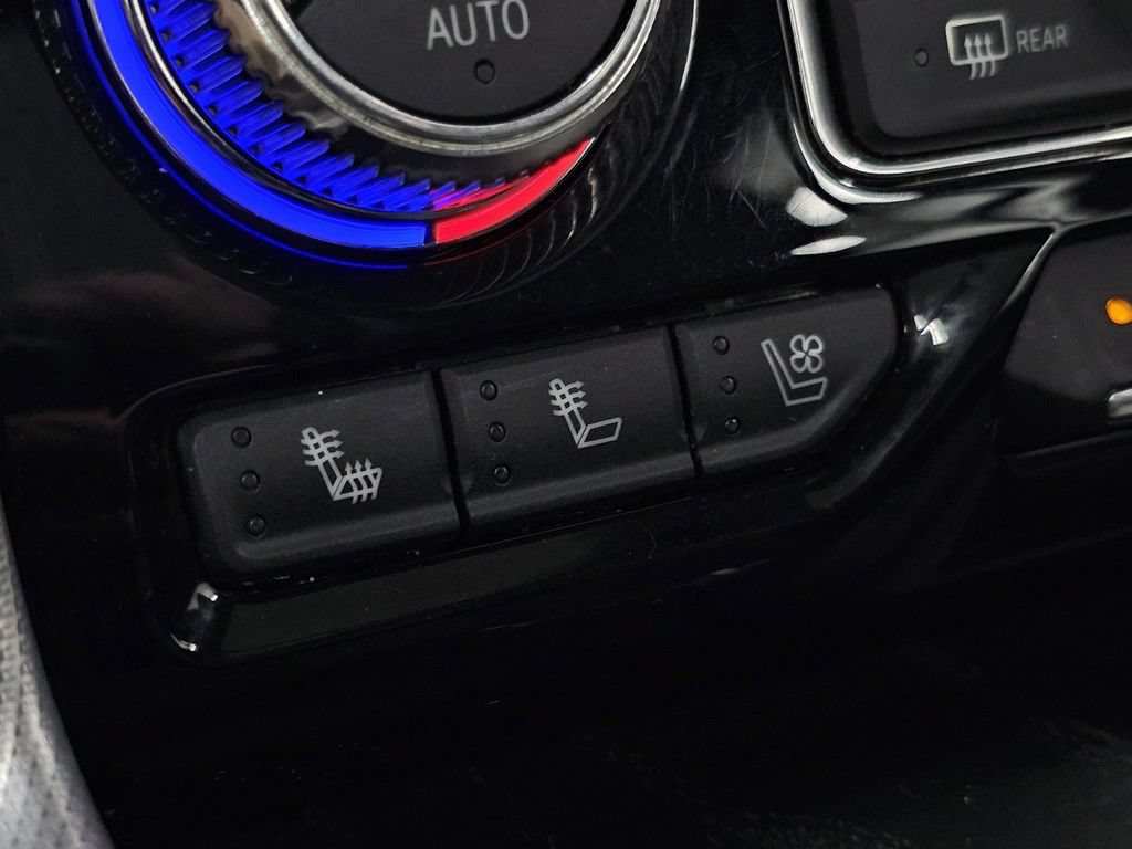 Used 2021 GMC Yukon Denali AWD/4WD image 20