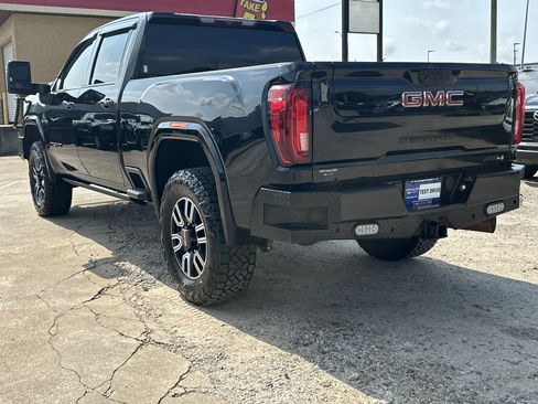 Certified 2022 GMC Sierra 2500 AT4 AWD/4WD image 8